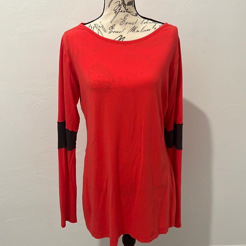 Lululemon long sleeve tee